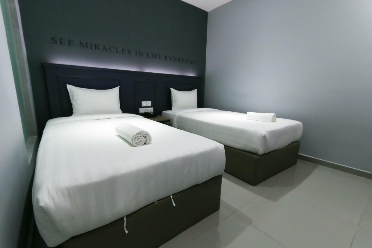 Hotel 99 Sri Petaling Kuala Lumpur Exterior photo